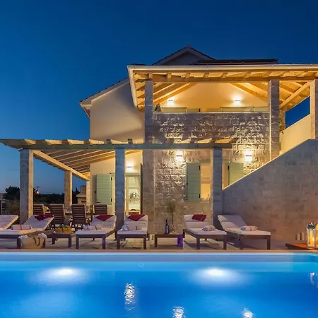 Luxury Mia Bella With Pool Villa Primosten