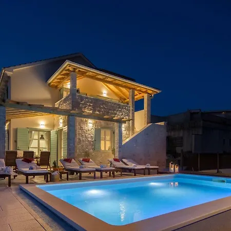 Luxury Mia Bella With Pool Primosten