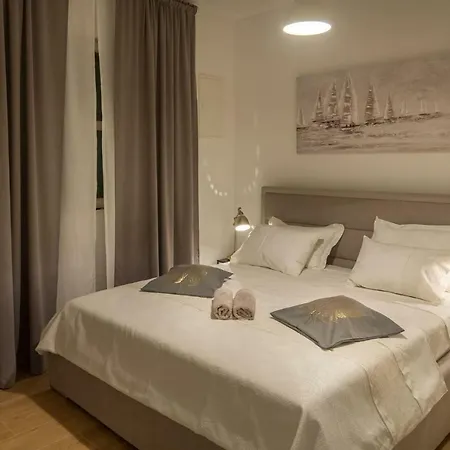 Luxury Mia Bella With Pool Villa